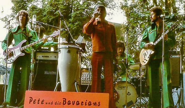 Pete & The Bavarians im Tuchergarten Puchheim 1977 (Foto: Hans-Heinrich Schultz)