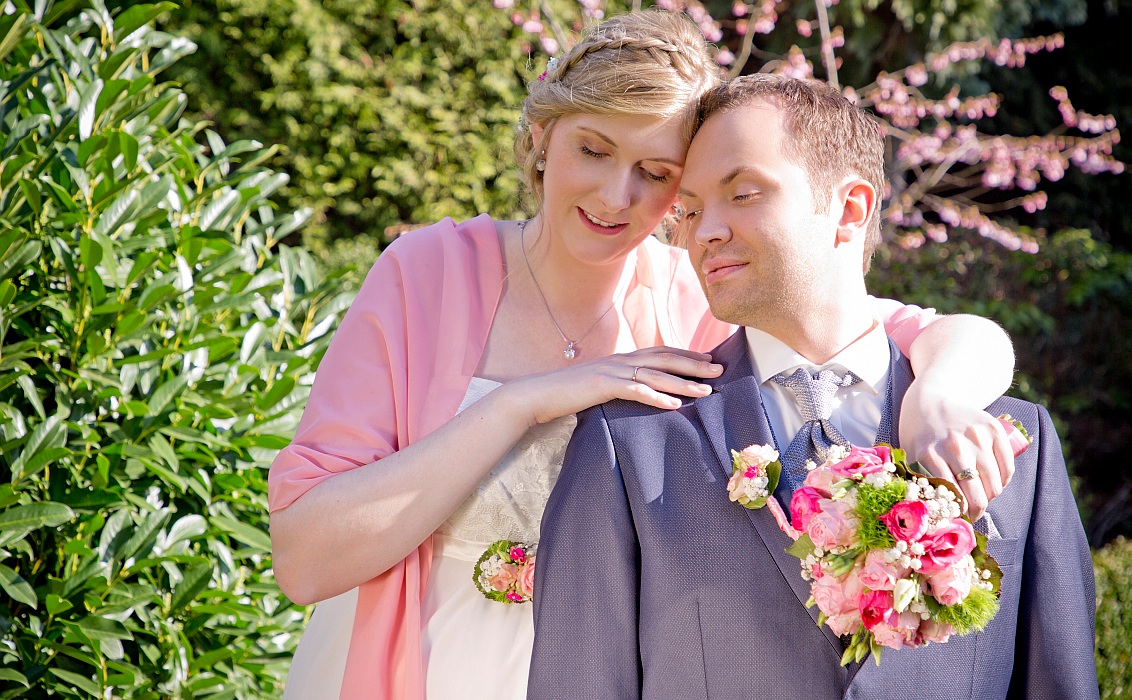 Janine frisch vermählt mit Daniel (Foto: Miriam Loeskow-Bücker; 2019)